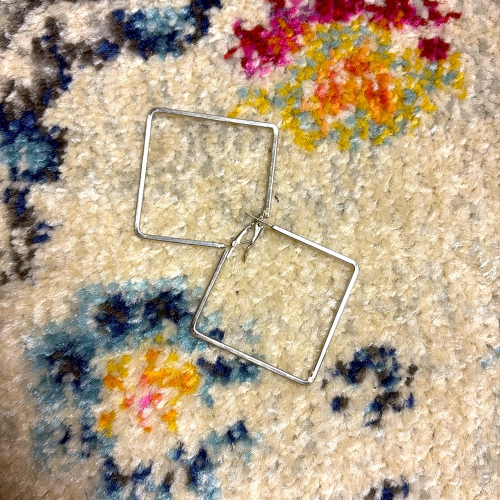 Square hoop earrings